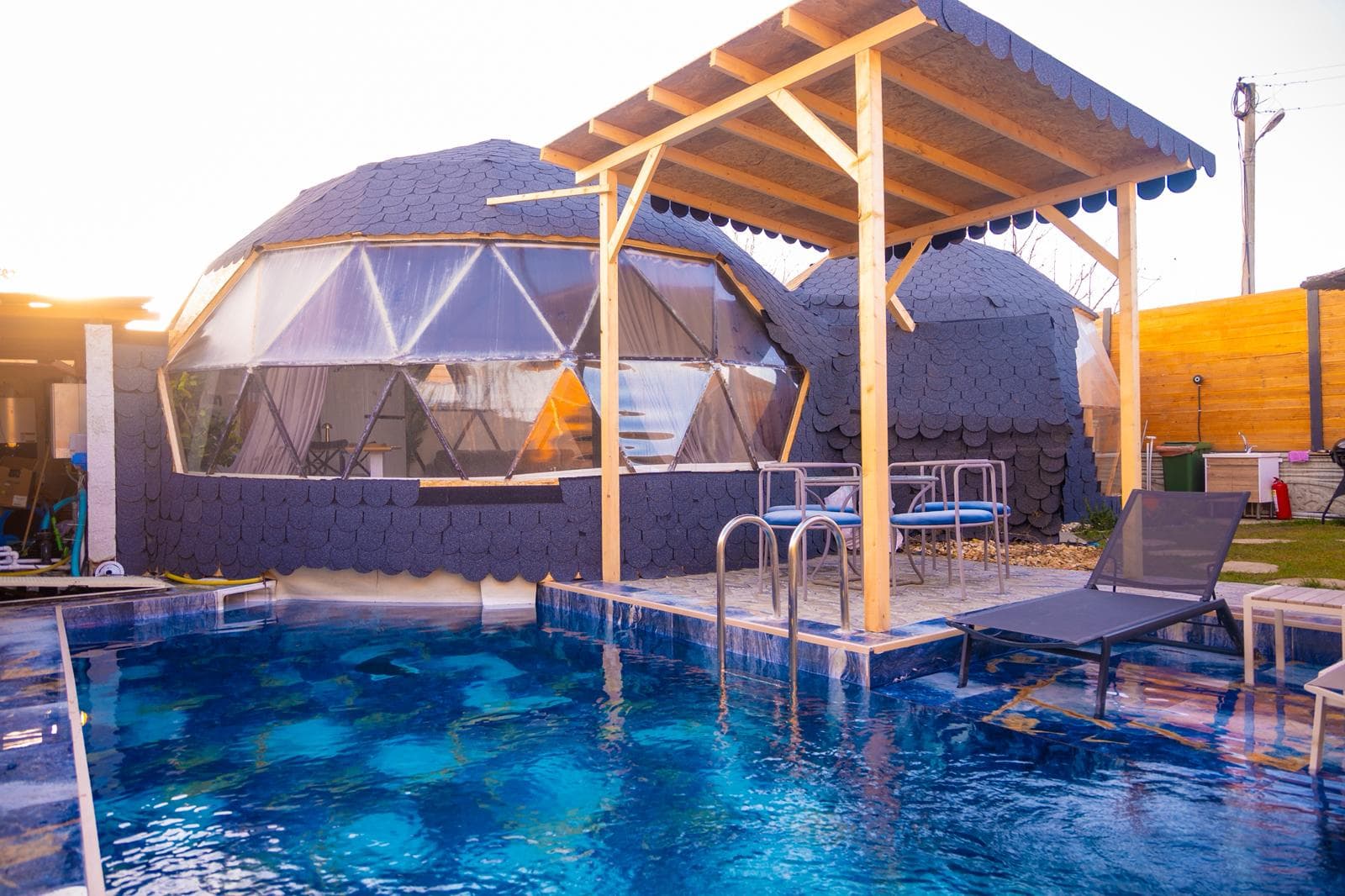 Suit Dome